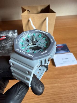 Reloj Casio G-Shock Gris y Turquesa