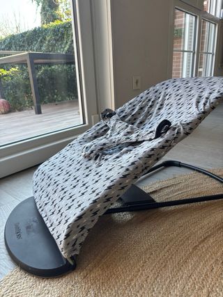 Hamaca BabyBjorn con funda de la misma marca