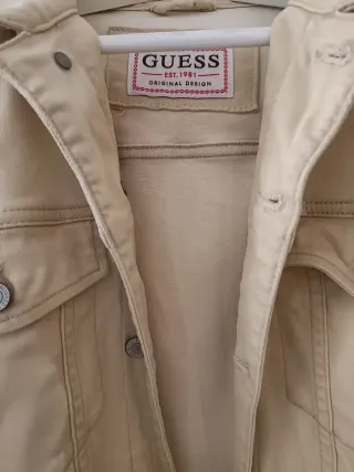 Cazadora Guess Hombre Beige Elástica