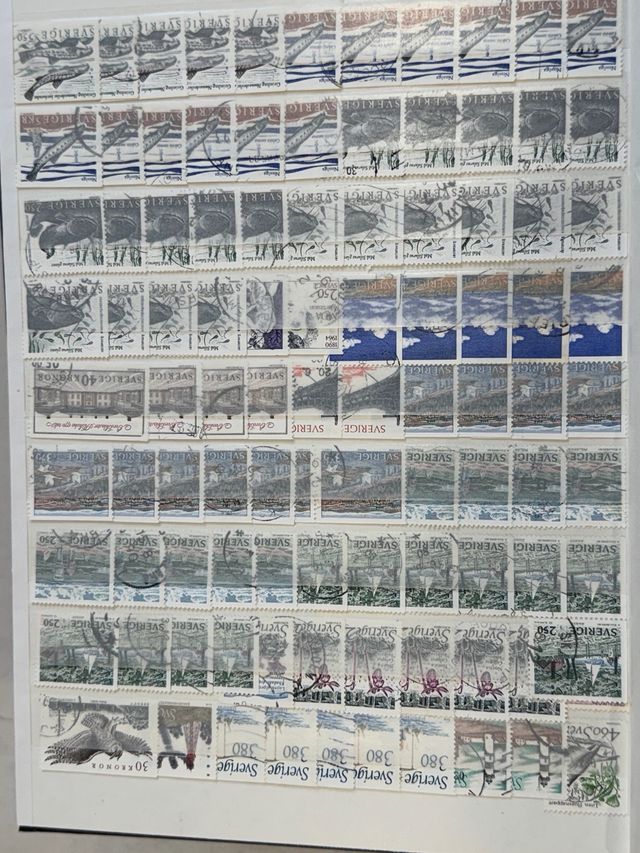 Colección de sellos de Suecia. 1500 sellos aprox.