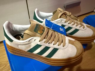 Adidas Gazelle Beige/Verde Talla 36 nuevas.