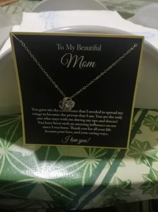 Collana nodo amore regalo mamma