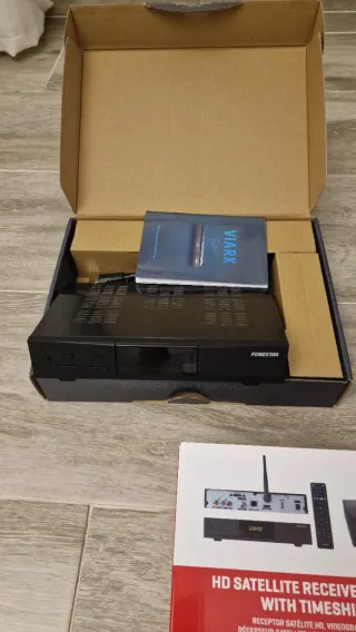 Lote 3 Receptores Fonestar RD8-585WHD