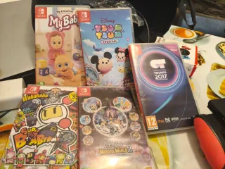 Nintendo Switch + 4 Joy-Cons + Funda