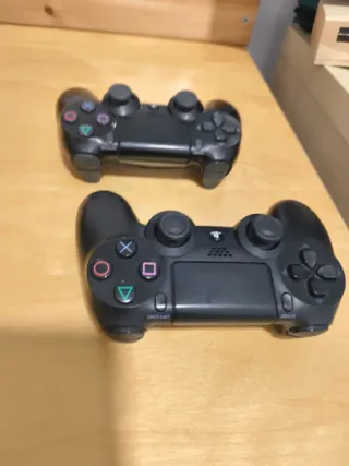 2 Mandos PS4 para piezas/recambio