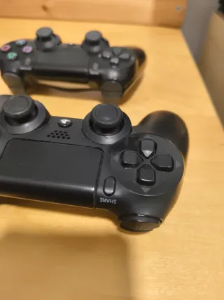 2 Mandos PS4 para piezas/recambio