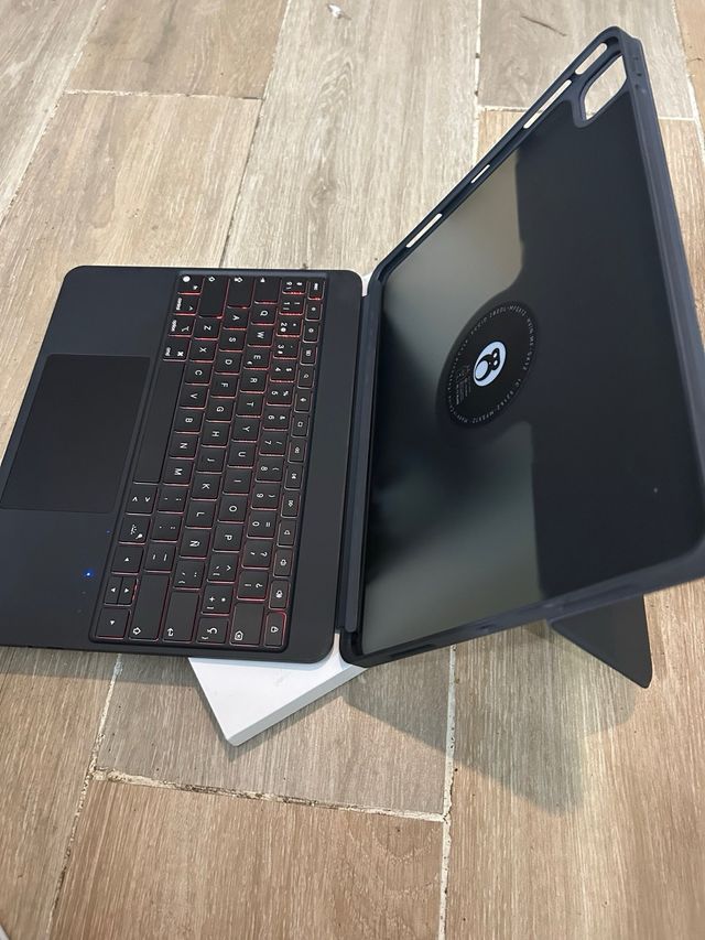 Teclado funda HOU Giratorio iPad Air 13 (M3/M2)