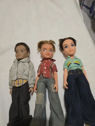 Tre bambole Bratz maschietto