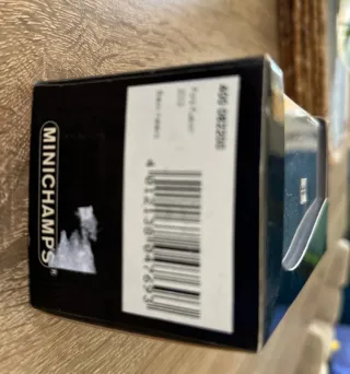 Ford Fusion in scala 1:43