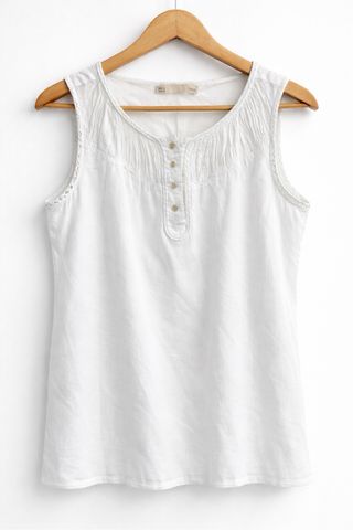 Blusa blanca Sfera talla L – Fresca y romántica