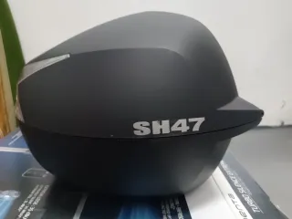 Baúl Moto SHAD SH47 Negro/Plata