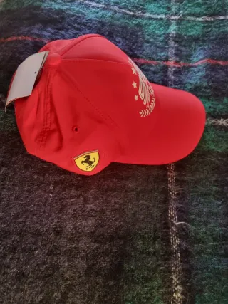 Gorra Ferrari Puma Roja