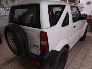 Suzuki Jimny 2005