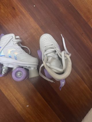 Patines morados con ruedas blancas para niños