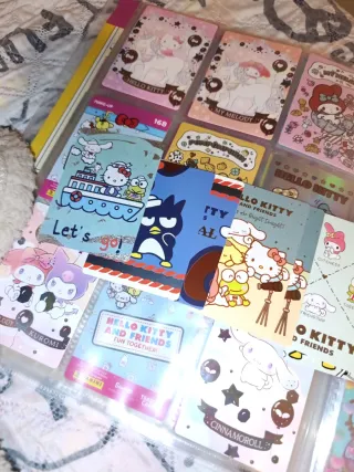 INTERCAMBIAR Cromos Hello Kitty and Friends