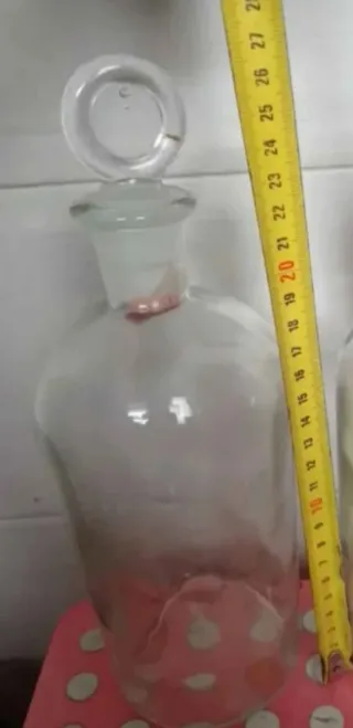 Frascos de farmacia antiguos