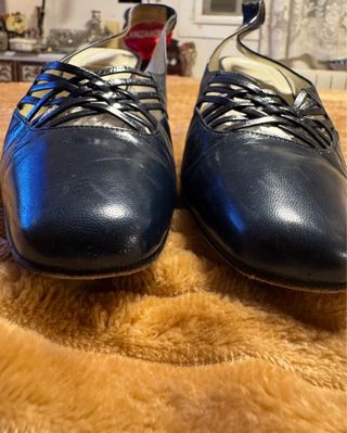 Zapatos elegantes de salón Pierre Balmain .