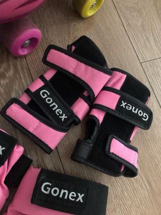 Pattini a rotelle bambina n. 36/37 + protezioni