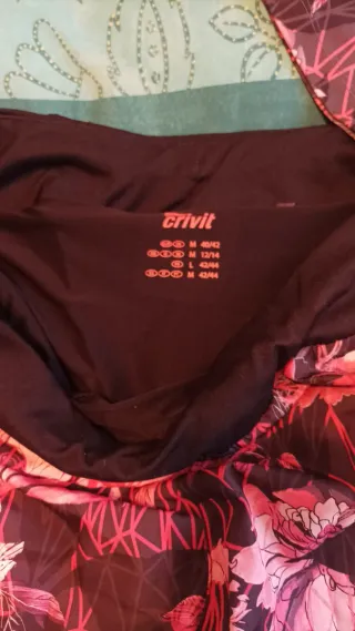 Conjunto deportivo verano floral