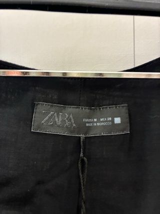 Mono Zara bordado flores negro y dorado