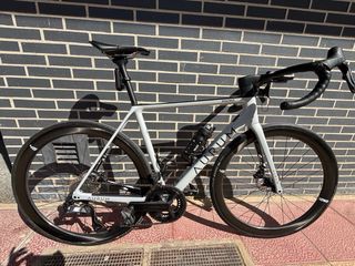 Bicicleta Aurum Essentia 54 Ultegra Di2 1500 km