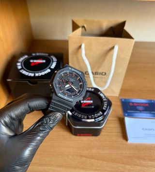 Reloj Casio G-Shock Negro y Dorado