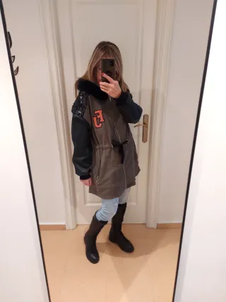 Parka Fornarina verde militar y negro