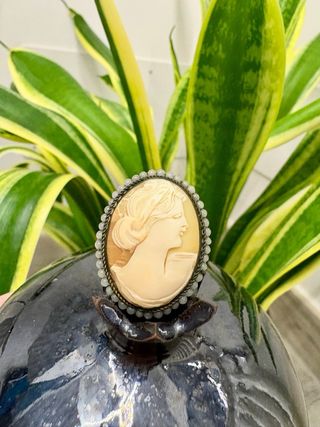 Spilla Cameo Donna Profilo