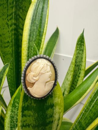 Spilla Cameo Donna Profilo