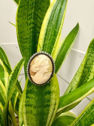 Spilla Cameo Donna Profilo