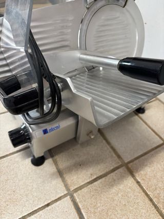 Cortadora de fiambres profesional
