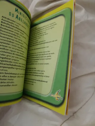 O Caso do Vulcão Pestilento (Portuguese Edition)