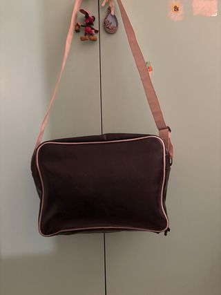 Borsa uomo nera con dettagli bianchi