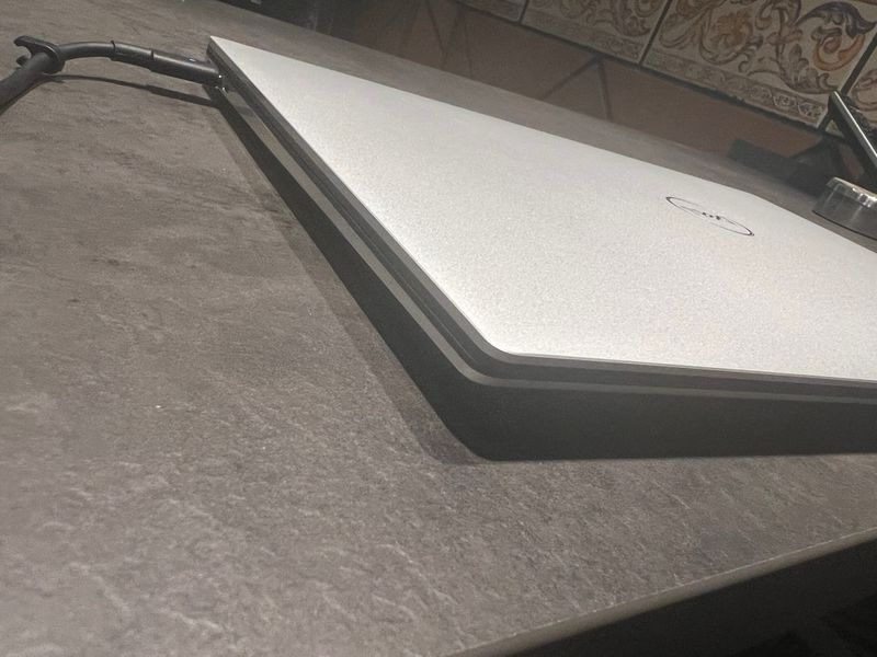 Portátil Dell XPS 9520 afbeelding 6