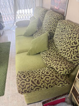 Sofá 4 plazas, color verde, de tela.