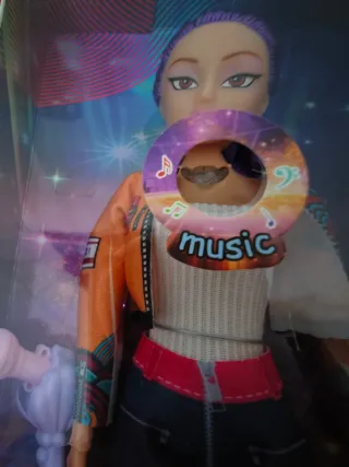 2 Muñecas K-POP diferentes.