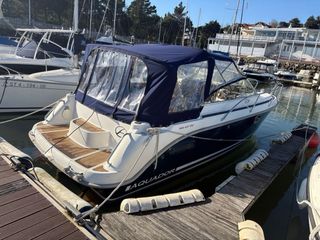 Aquador 23 HT - Motor Mercruiser 5.0 MPI
