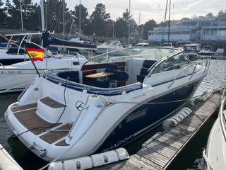 Aquador 23 HT - Motor Mercruiser 5.0 MPI