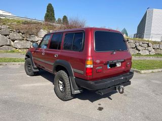 Toyota Land Cruiser HDJ 80