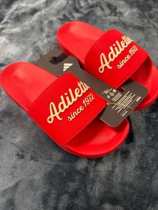 Sandalias Adidas Adilette since 1972 Rojas