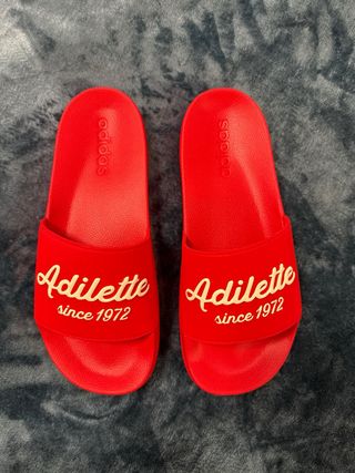 Sandalias Adidas Adilette since 1972 Rojas