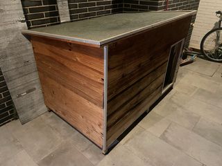 Casa para perro grande de madera