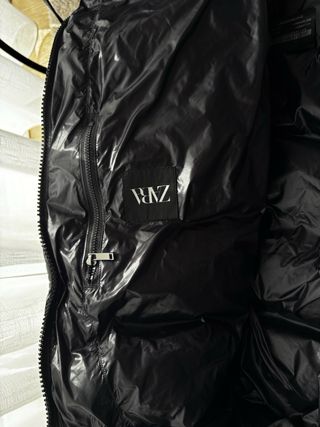 Chaqueta Zara Negra con Capucha