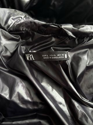 Chaqueta Zara Negra con Capucha