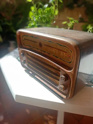 Radio Antigua Madera y Dorado