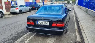 Mercedes-Benz Classe E (214) 2002