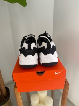 Nike Tech Era Talla 43