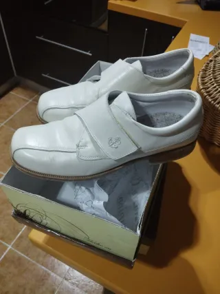 Zapatos comunión beige, buen estado.