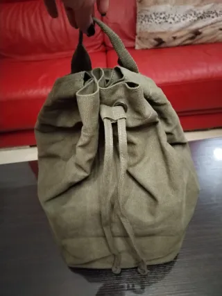 Mochila verde y perfume hombre 100ml