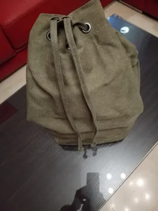 Mochila verde y perfume hombre 100ml